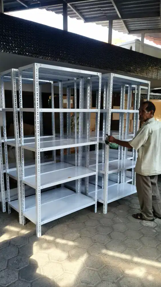 Rak besi siku lubang ramping ful besi