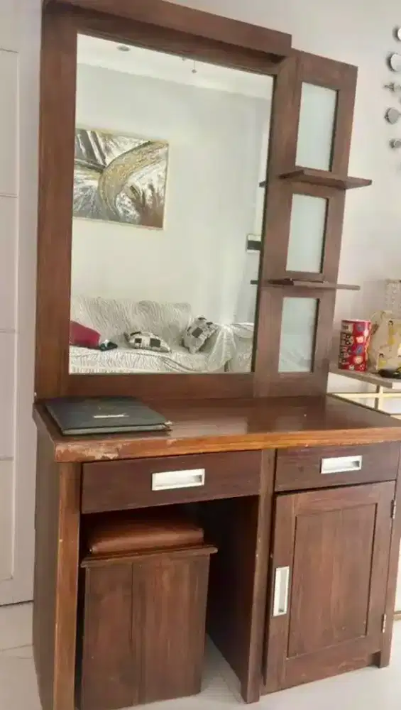 Meja rias kayu jati minimalis