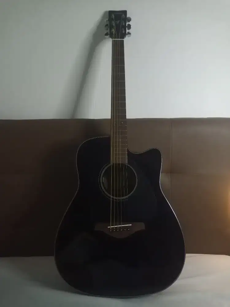 Gitar yamaha fgx800c