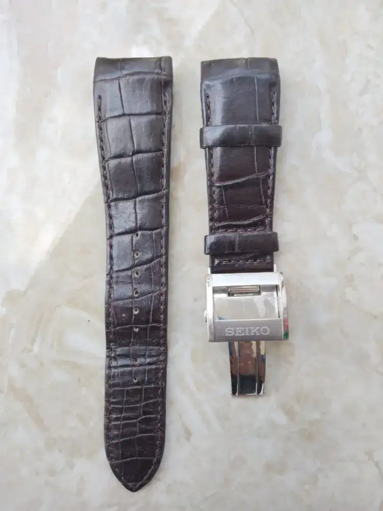 Leather Strap Seiko Astron GPS Solar 8x Movement