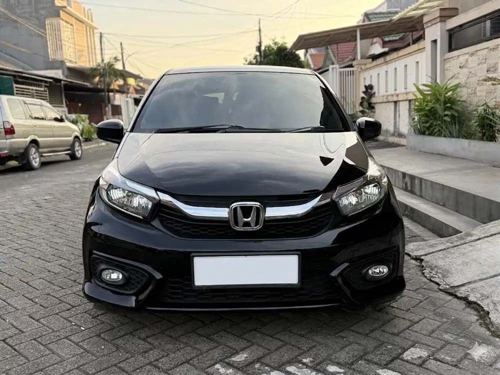 Honda Brio 1.2 E CVT Matic TH 2019 / 2020 Warna Hitam