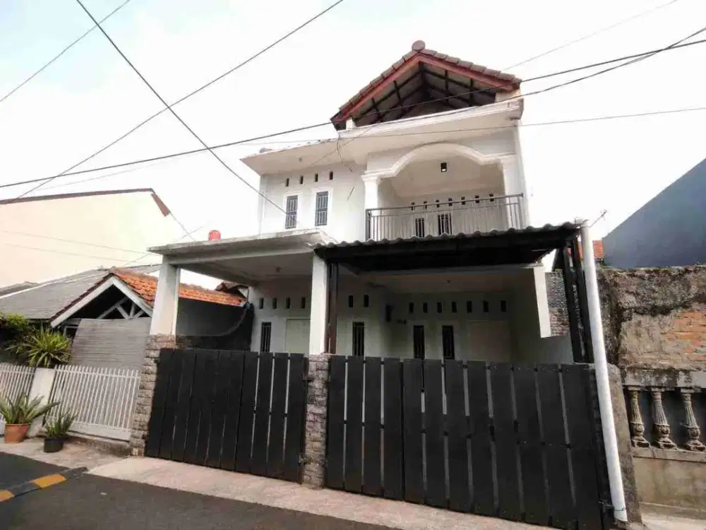 Dijual rumah 2 Lt semi furnished Luas Dalam perumahan di pondok bambu