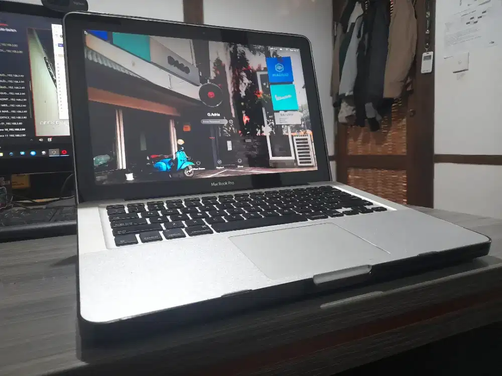 Laptop macbook 2012 mid siap pakai