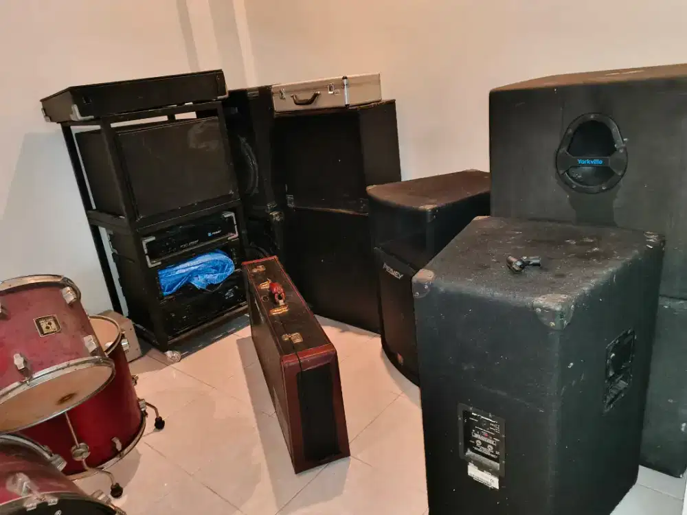 Satu Paket Sound System Pasif, Peavey