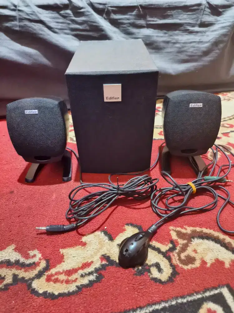 Speaker Multimedia Edifier R101