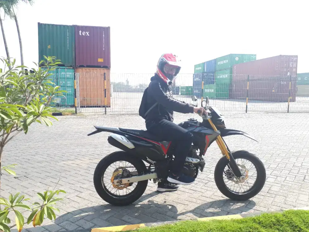 Dijual Helm Cross honda CRF150