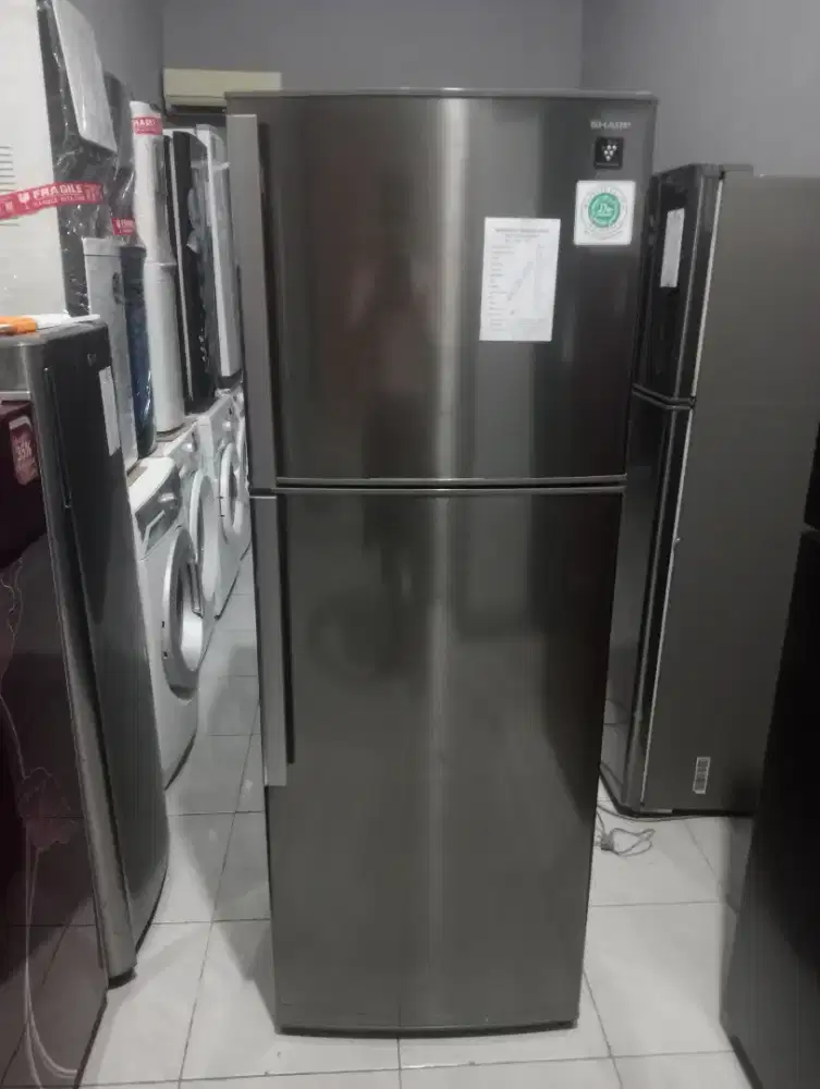 Kulkas 2 pintu besar 300L sharp