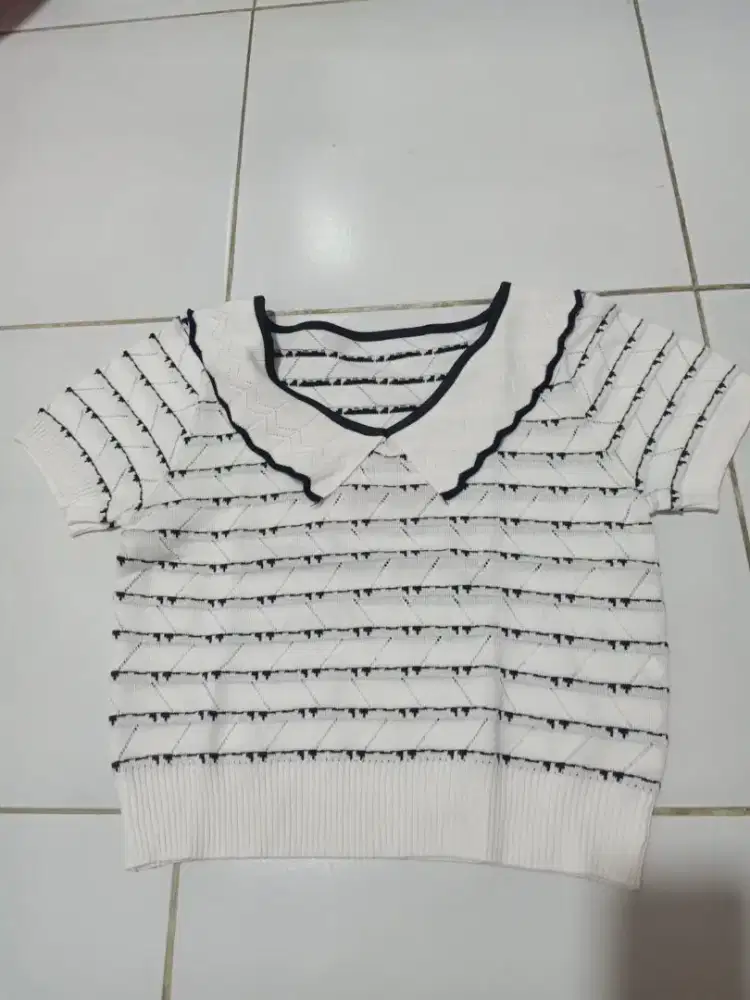 Baju wanita model crop top