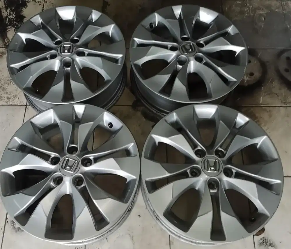 Dijual. 4pc velg accord R17