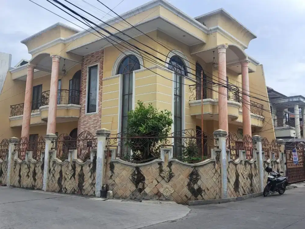 A116 Jual BU Rumah Besar Bagus di Greenville Tanjung Duren Kedoya