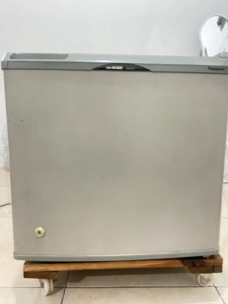 dijual kulkas bekas panasonic