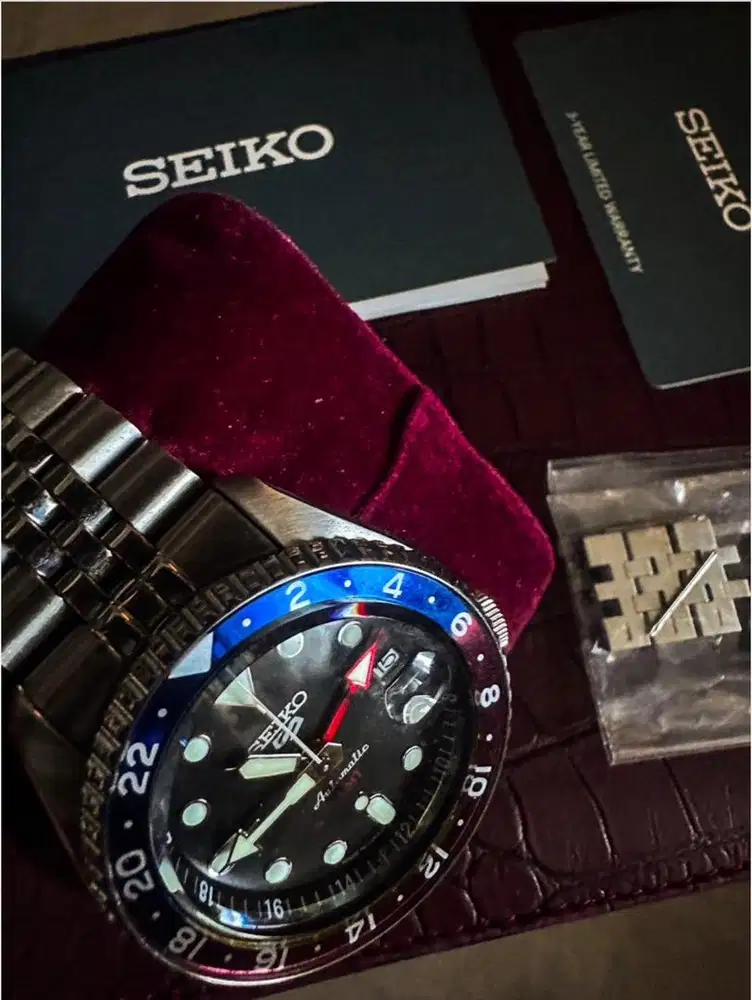 Seiko 5 GMT Joker SBSC021-JDM only
