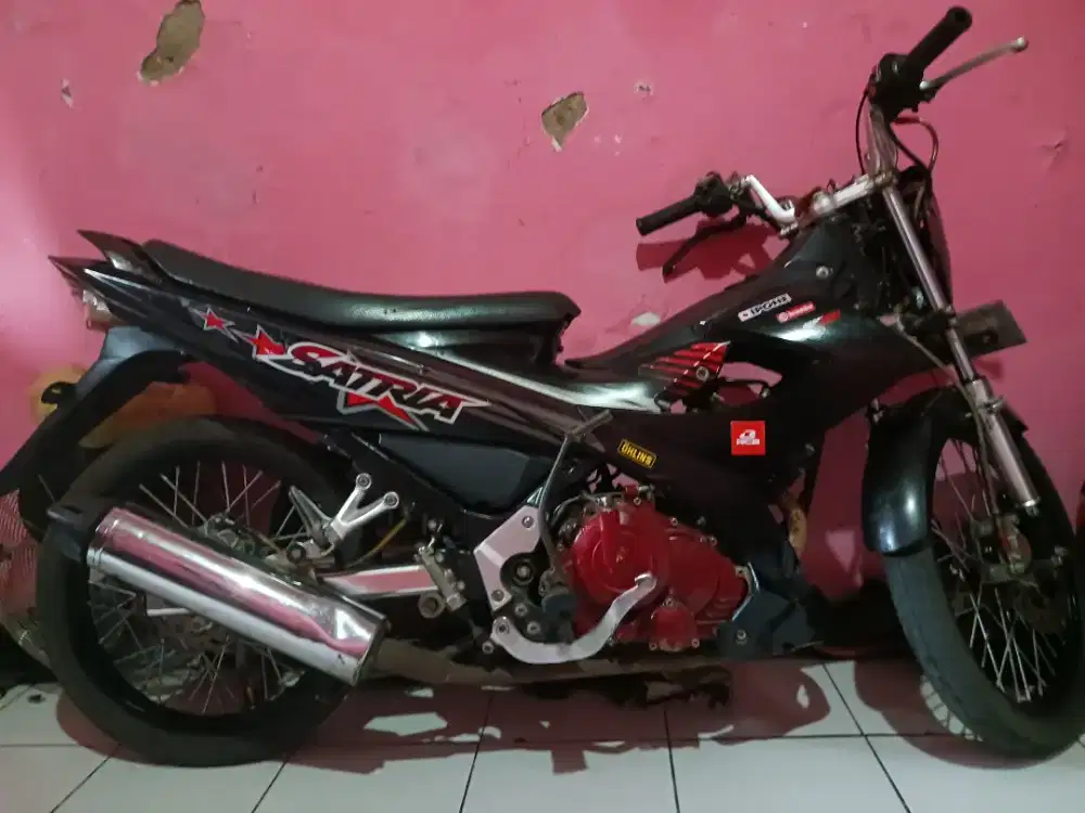 Suzuki satria 2013