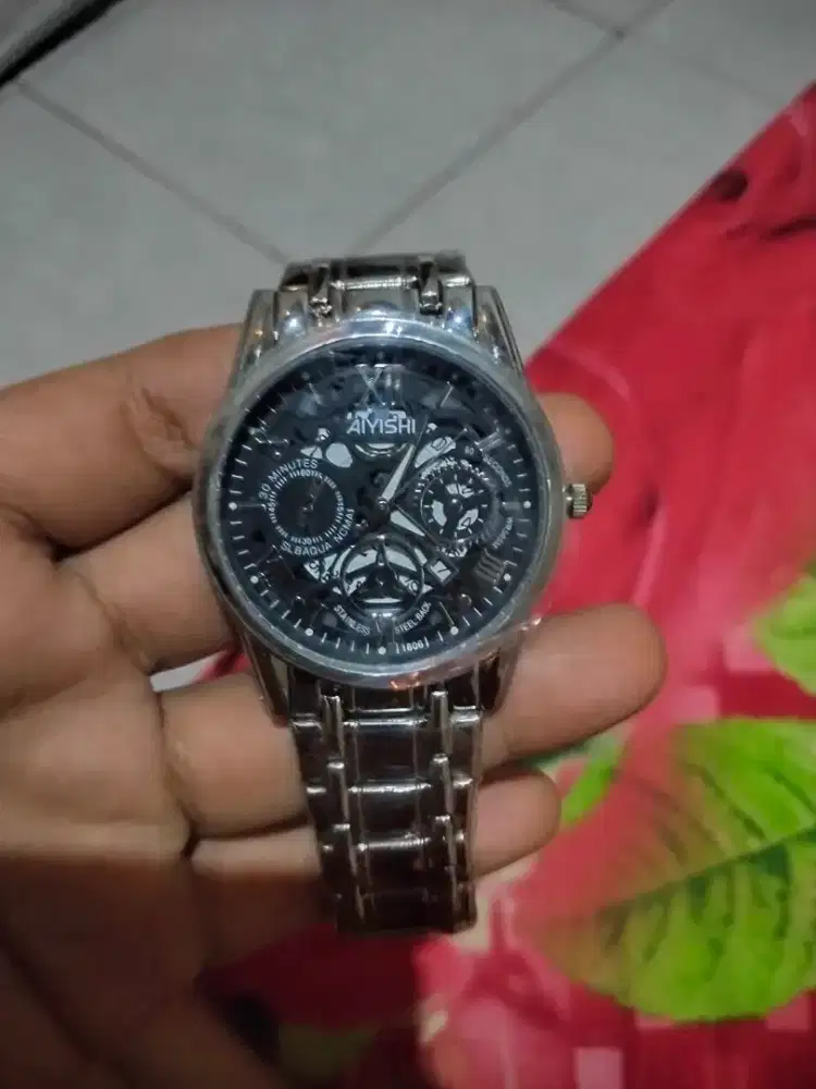 Jam tangan pria