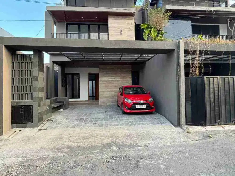 ISTIMEWA POLL..
RUMAH MEWAH MODERN KONTEMPORER 2 LANTAI DI SARIHARJO NGAGLIK SLEMAN