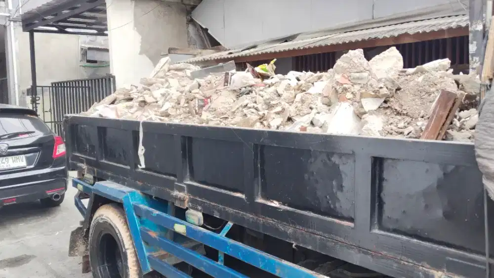 Jasa buang puing dan angkutan sampah proyek