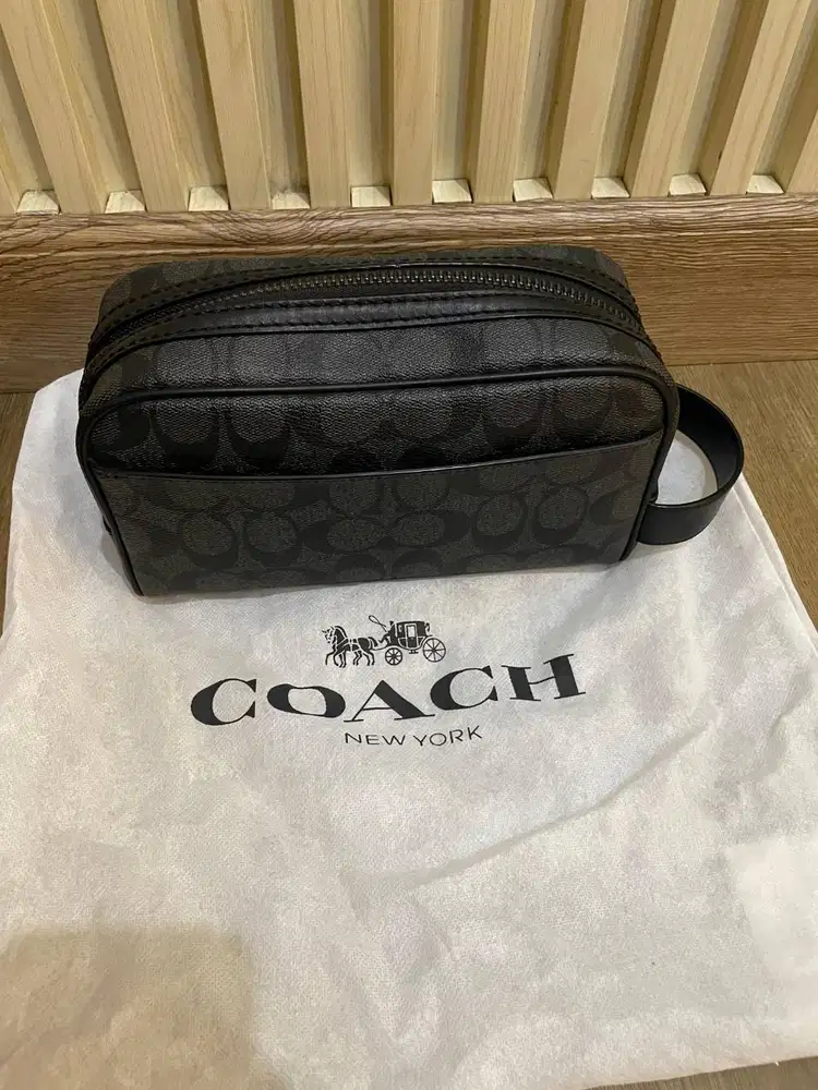 tas pouch coach pria original mulus terawat , jarang dipake, like new