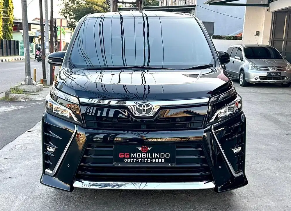 Toyota Voxy 2.0 Automatic Th 2017