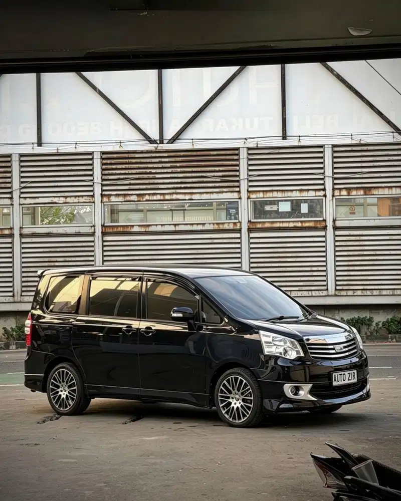 Toyota Nav1 V 2013 CashCreditSama