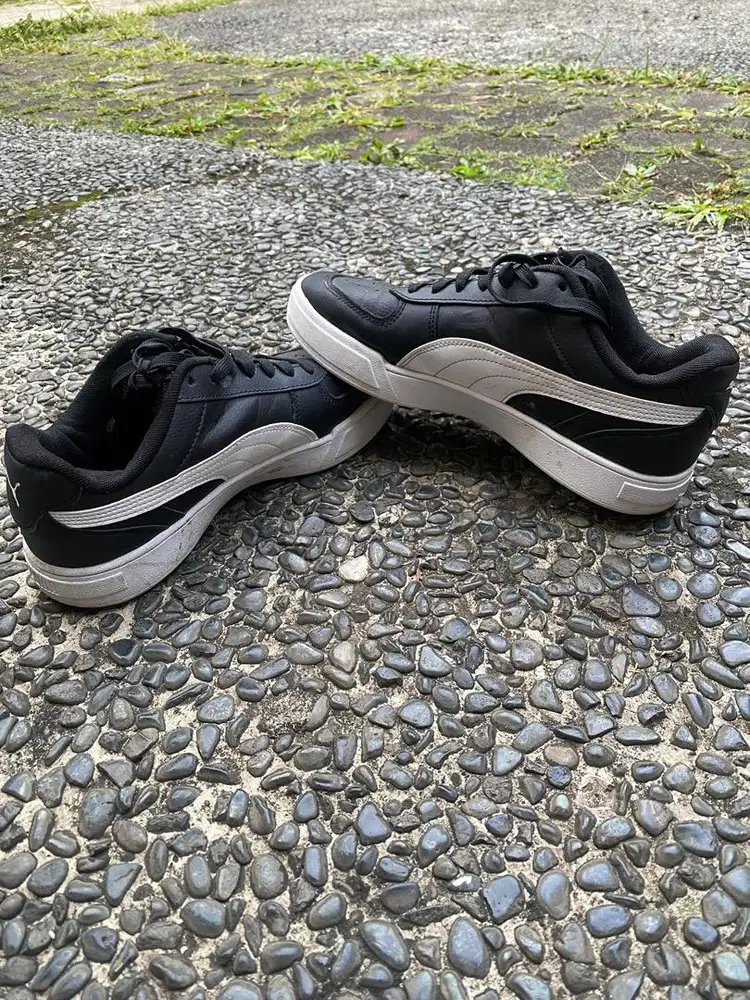 Sepatu sneakers puma leather