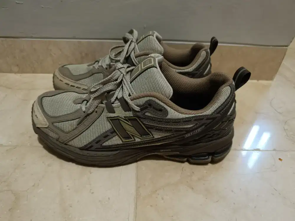 NB 1906R Mocha like new