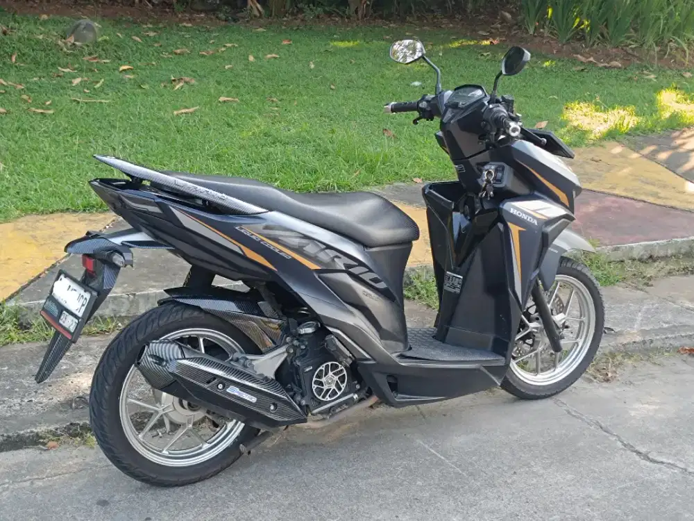 Vario 2022 (SE) lengkap pajak on,kunci lengkap.sudah ada remot ALARM