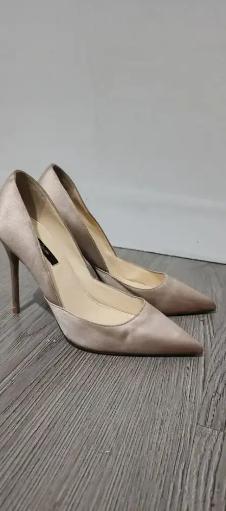 Stilleto Nude / Champagne color 38