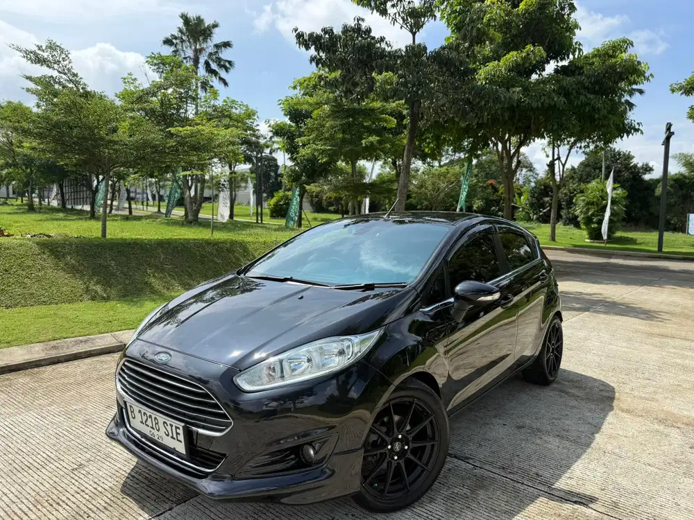 Ford Fiesta 1.5 S Automatic 2014 Hitam