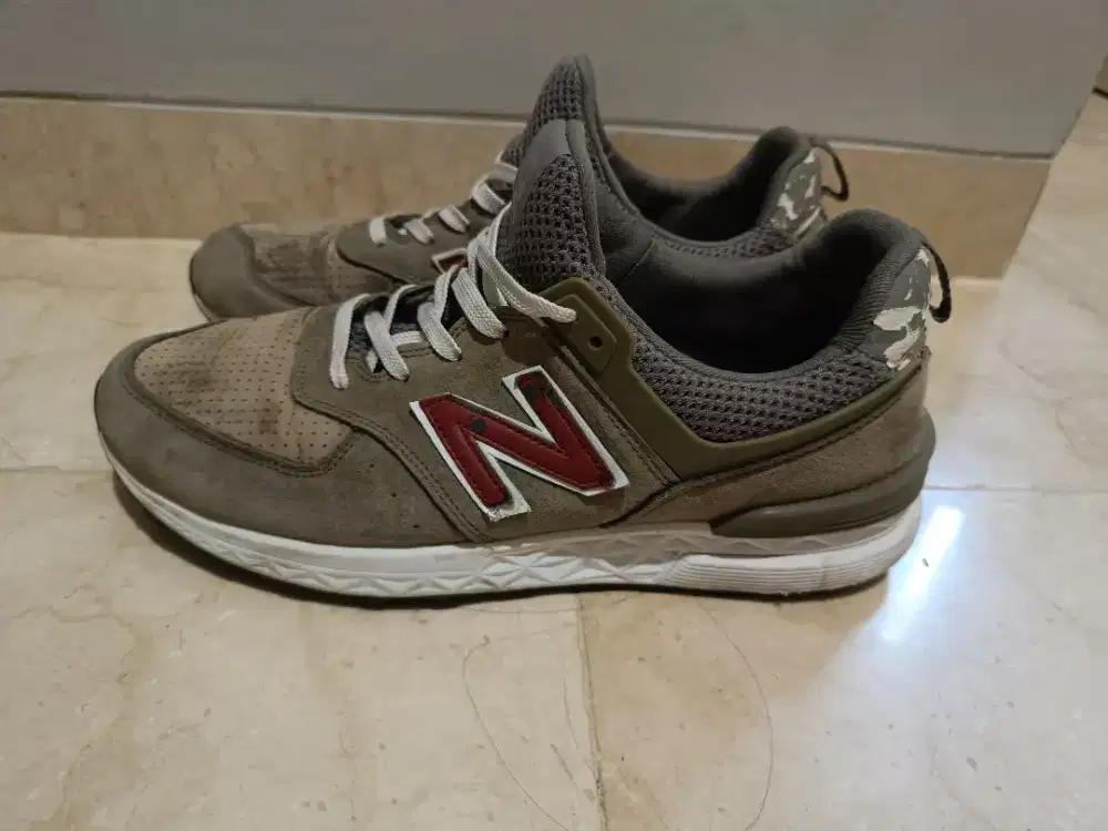 NB Ronnie Fieg X DSM Grey