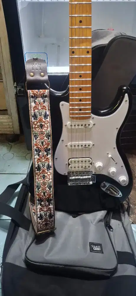 Gitar Electric Scorpion SS120 Stratocaster + Effect Blackbox