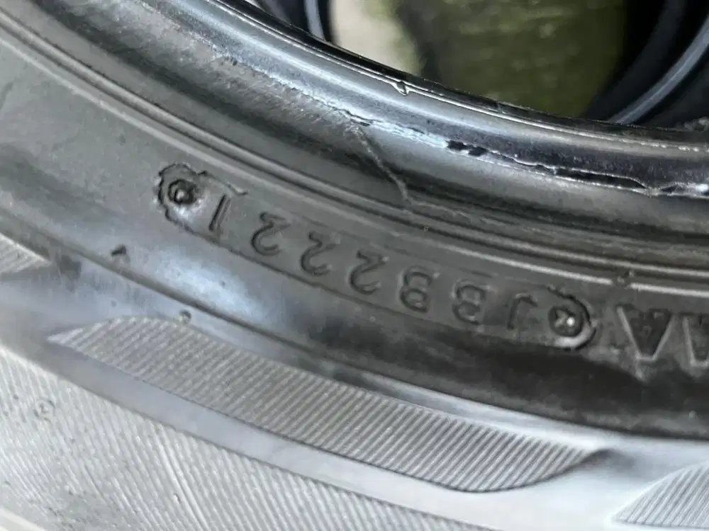 Ban Mobil R16 Bridgstone