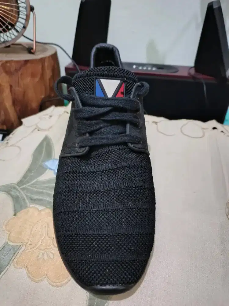 Sepatu LV ori second size 43