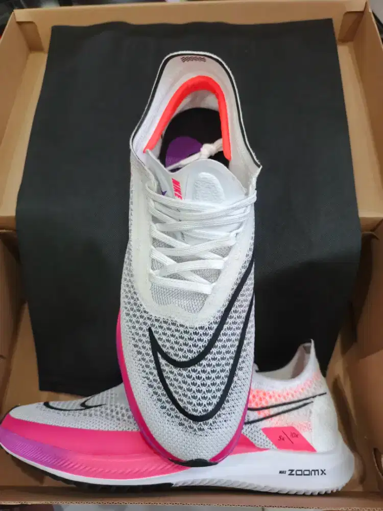 Sepatu Nike sport size 42