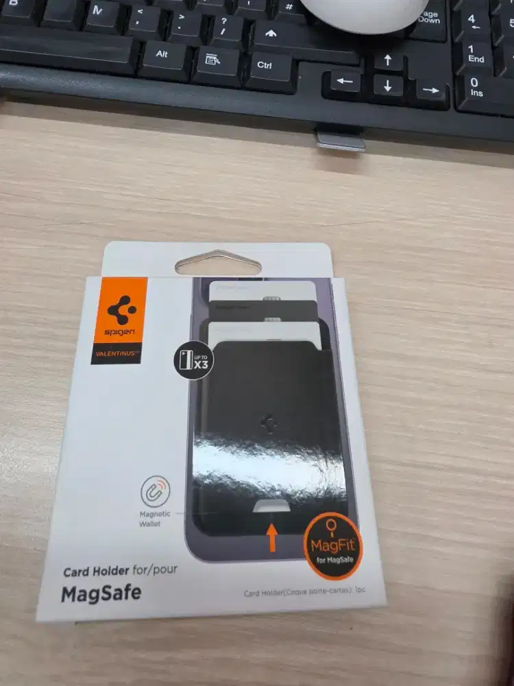 Magsafe wallet Spigen valentinus