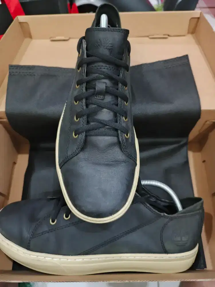 Sepatu Timberland ori second size 43