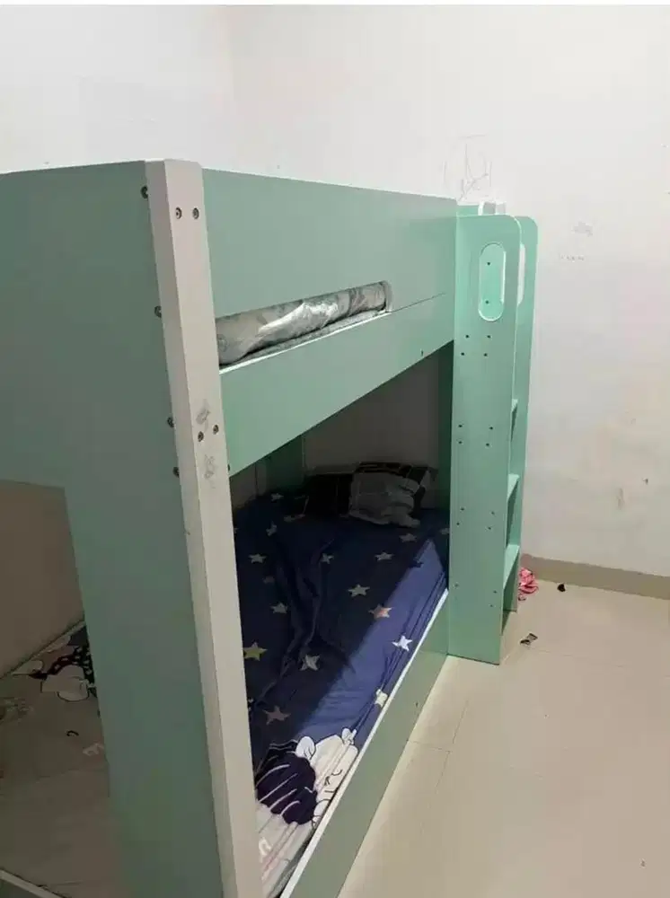 Tempat tidur anak