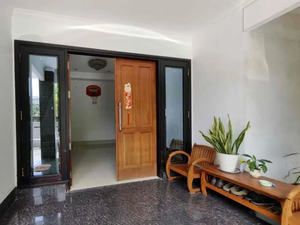 rumah di parang tritis ancol barat