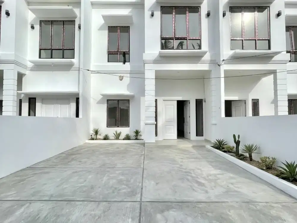 TERLARIS RUMAH STRATEGIS DI PADANG BULAN 8 MENIT KE USU