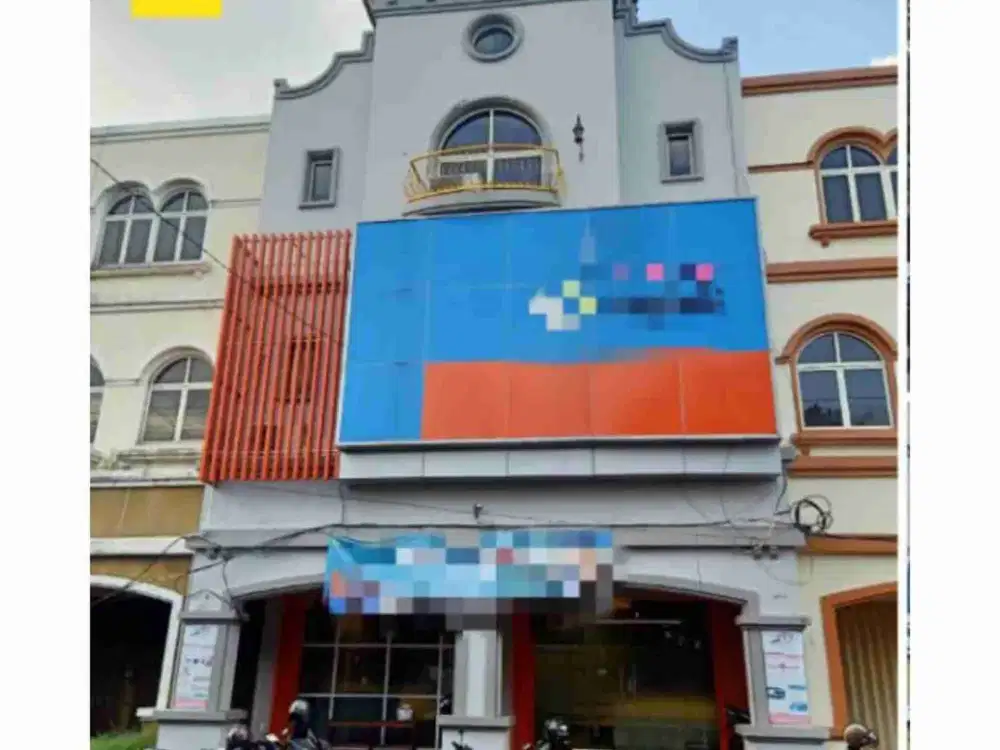 Dijual ruko 3 lantai casa grande Maguwoharjo depok Yogya.