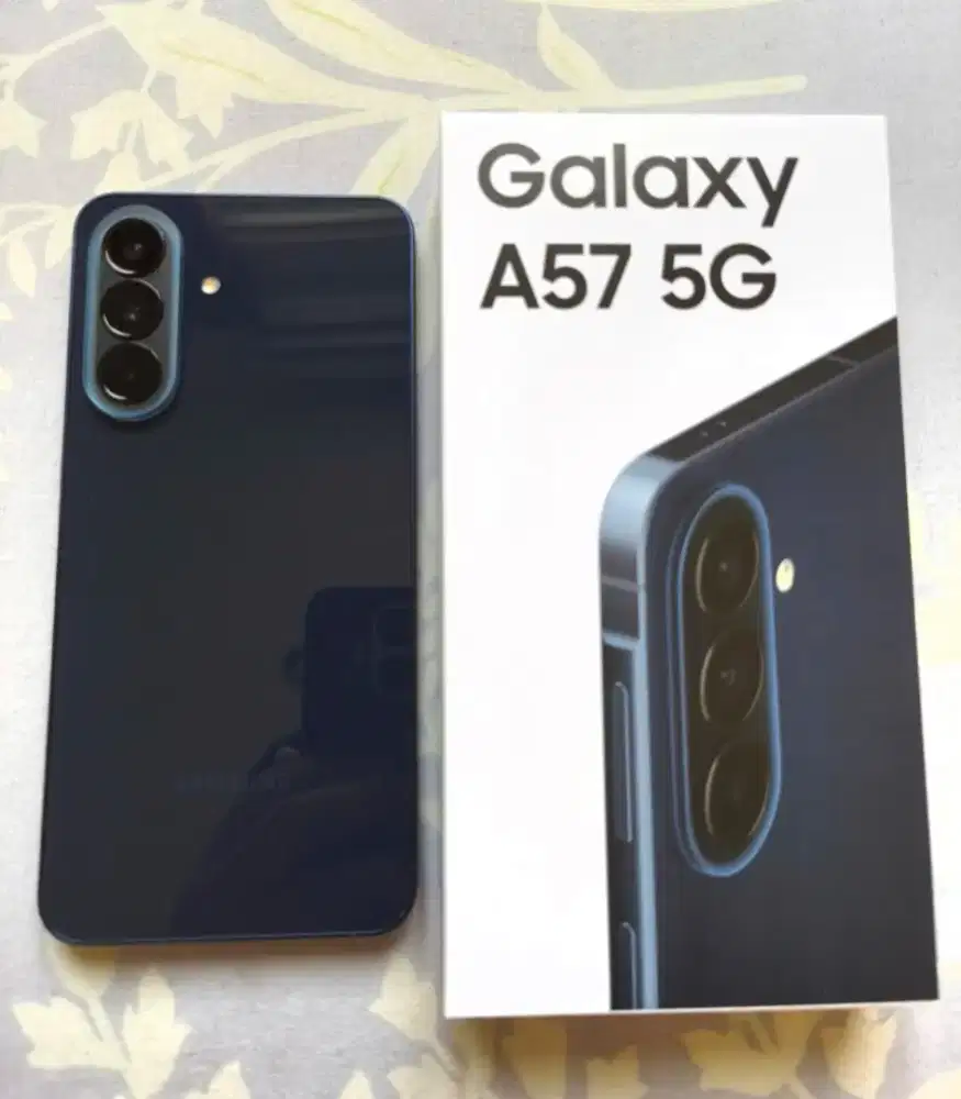 Samsung A57 8/256 like new