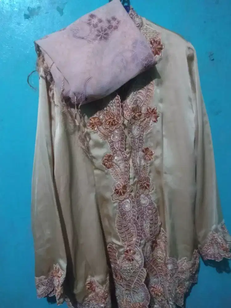 Kebaya wanita atasan nya aja
