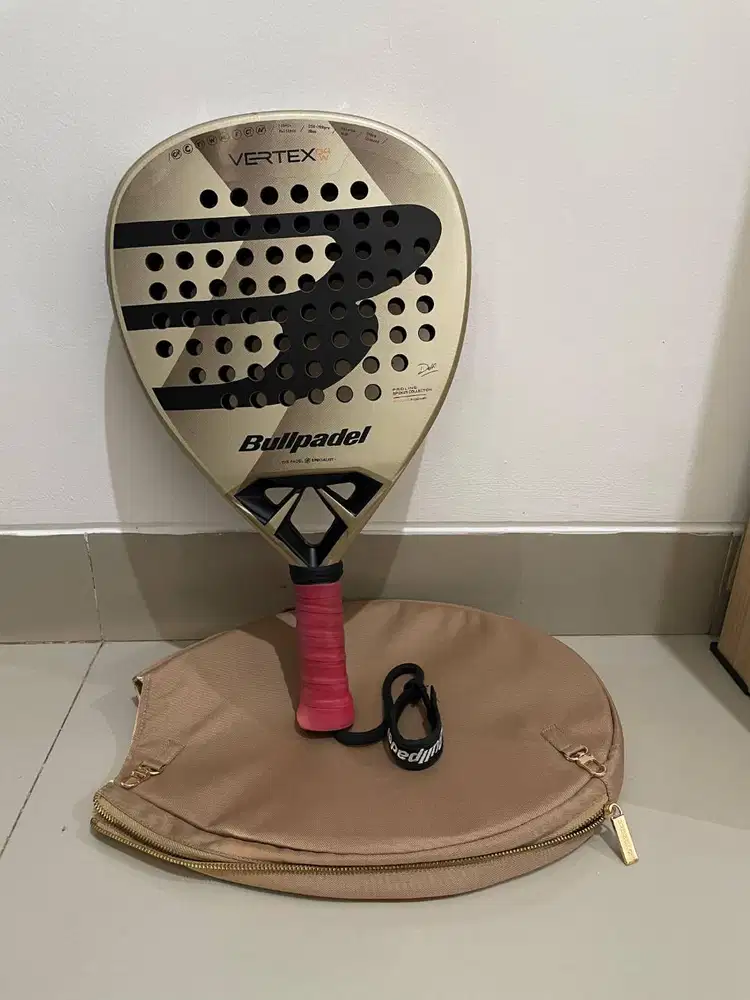 raket Padel Bullpadel Vertex 04 , original, mulus, terawat 97%