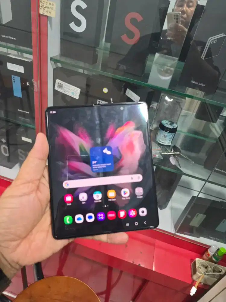 Samsung Z fold 3 12/256 mulus lengkap