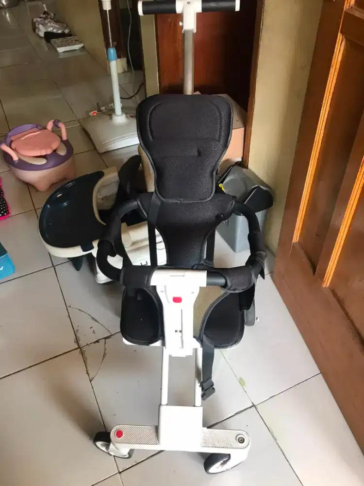 Stroller, bouncer, dll