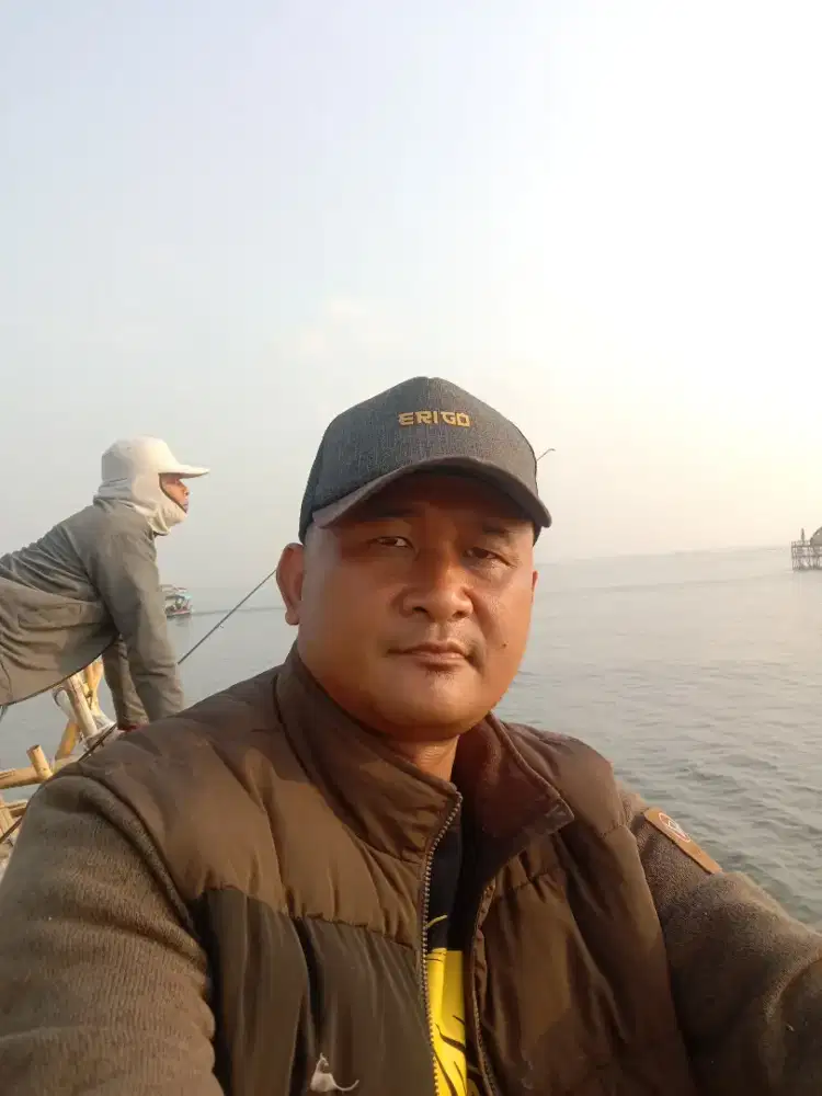 Mencari kerja seadanya