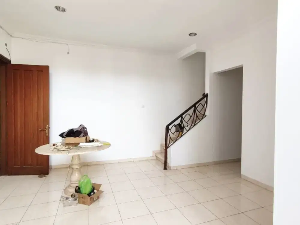 Rumah Siap Huni Daerah Candisari Semarang Selatan - 1812
