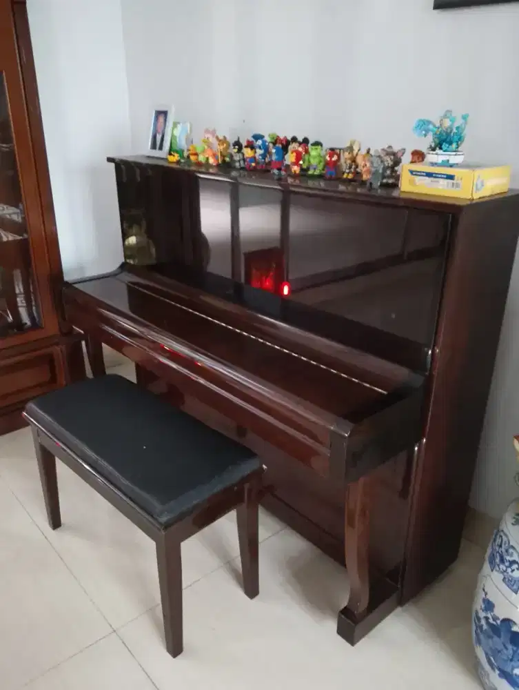 Piano Upright Strauss Original + Bangku | Kondisi Terawat | Siap Pakai