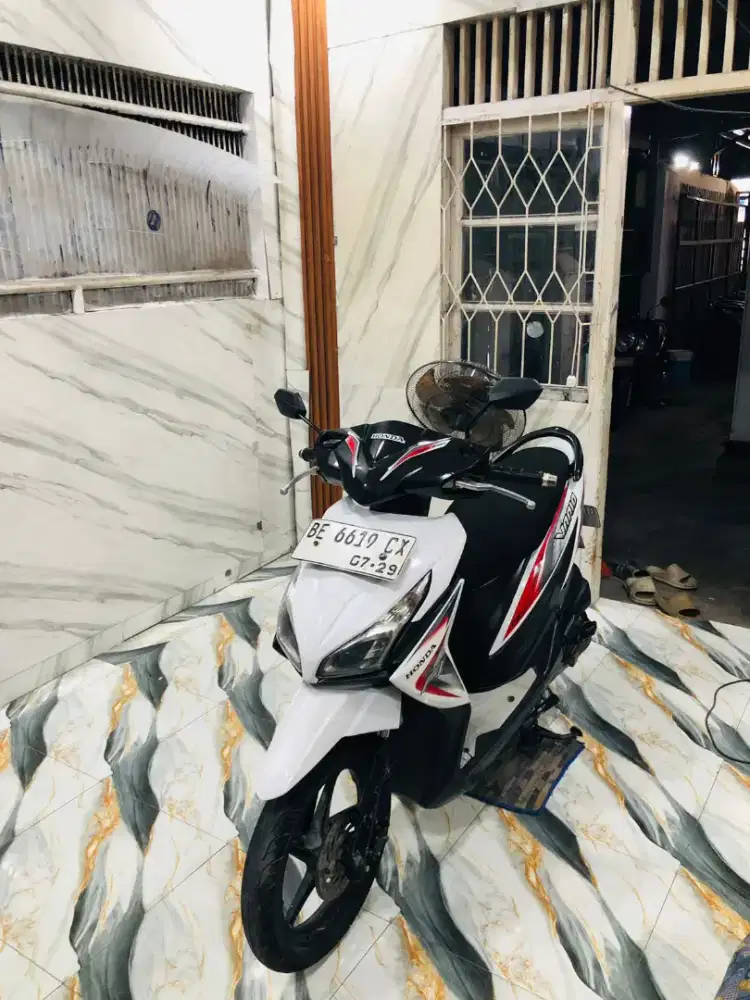 VARIO NEW AGNES ISTIMEWA 2015 Pajak Hidup