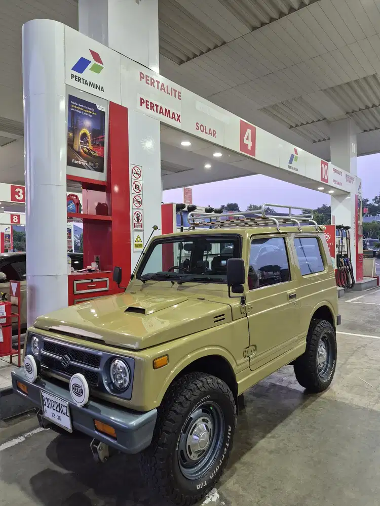 Suzuki Jimny 1990 Bensin
