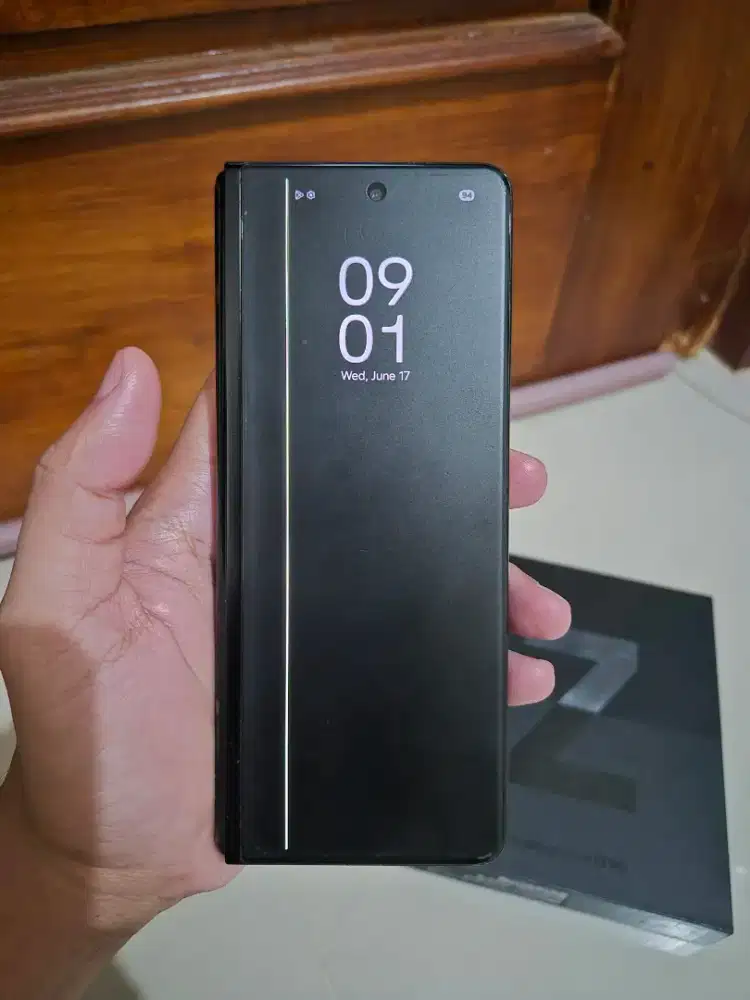 Samsung Z Fold 3 12/256GB ex garansi resmi Sein fulset mulus pemakaian